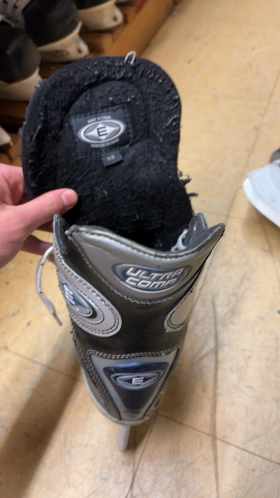 Easton Hockey Skates Ultra Comp Size 11
