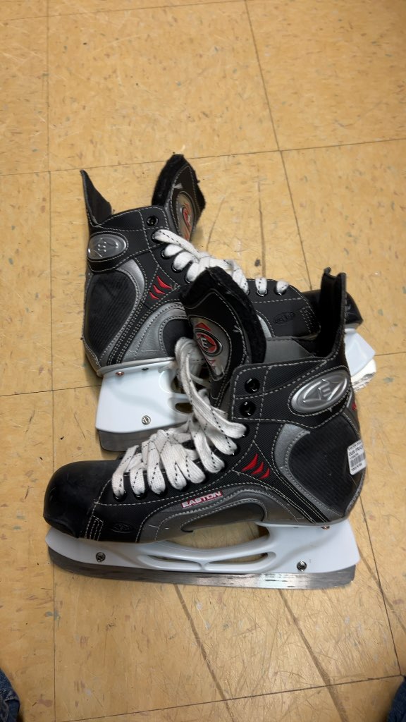Easton Hockey Skates Uni-Body Construction Size 7.5