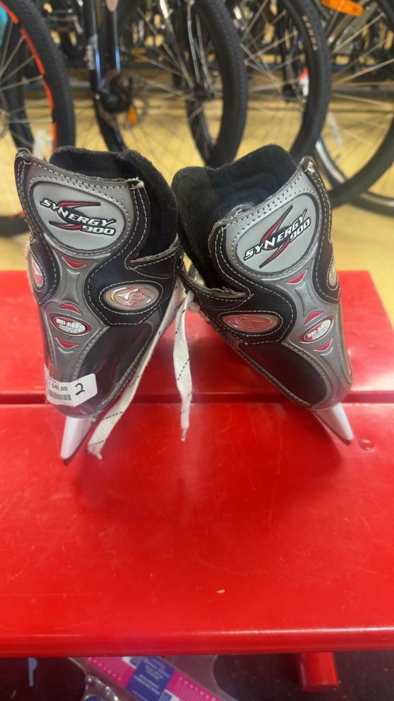 Easton Ice Hockey Skates Synergy 900 Used Condition Size 2