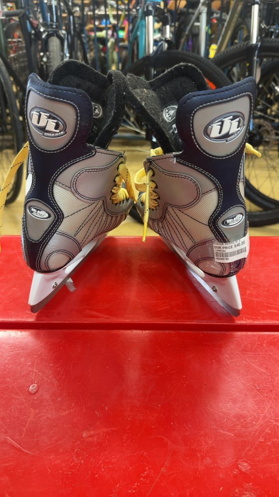 Easton Ice Skates UL Uni-Body Silver/Navy Used Size 3