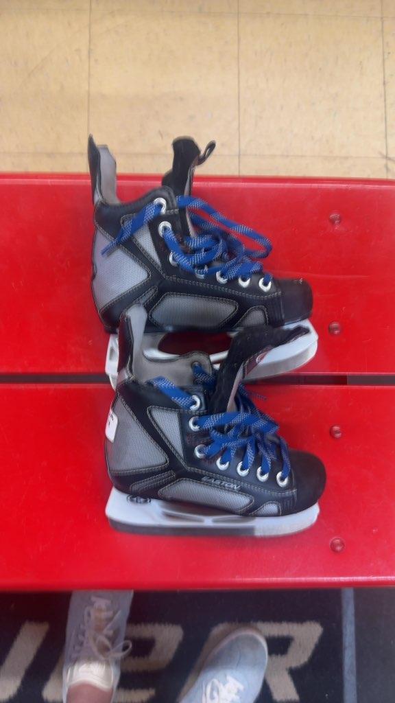 Easton Ice Skates X-Treme Stealth Youth Used Size Y13