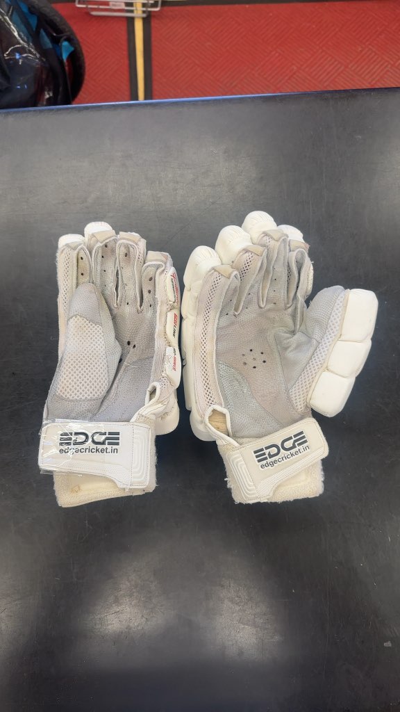 Edge Pro Line Cricket Batting Gloves White Used Adult