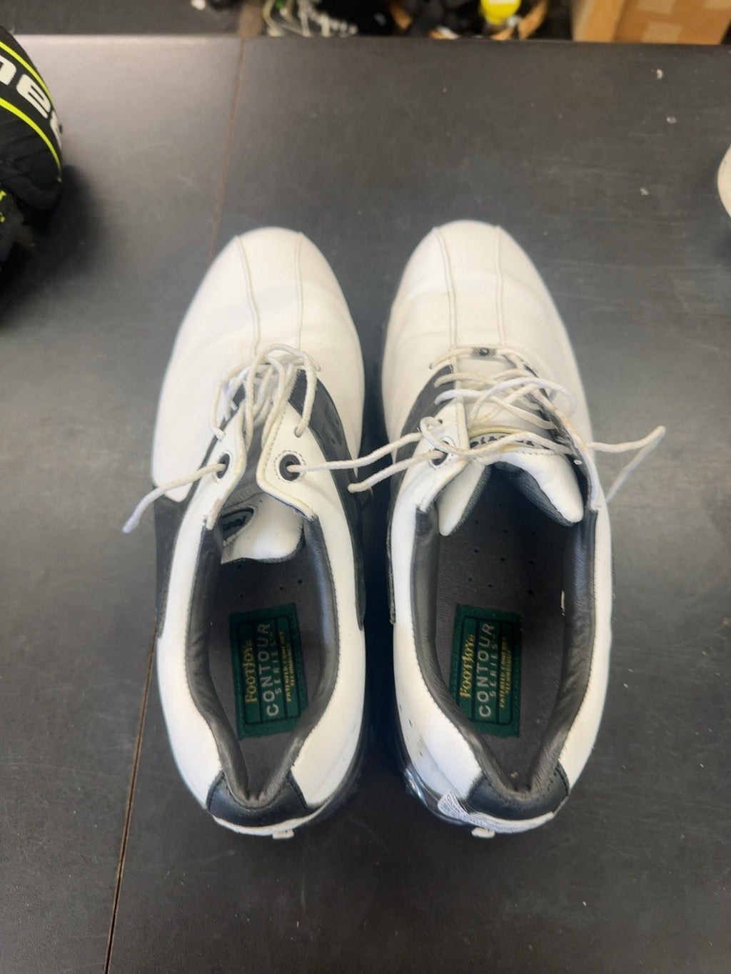 FootJoy Contour Series Golf Shoes - Size 9.5