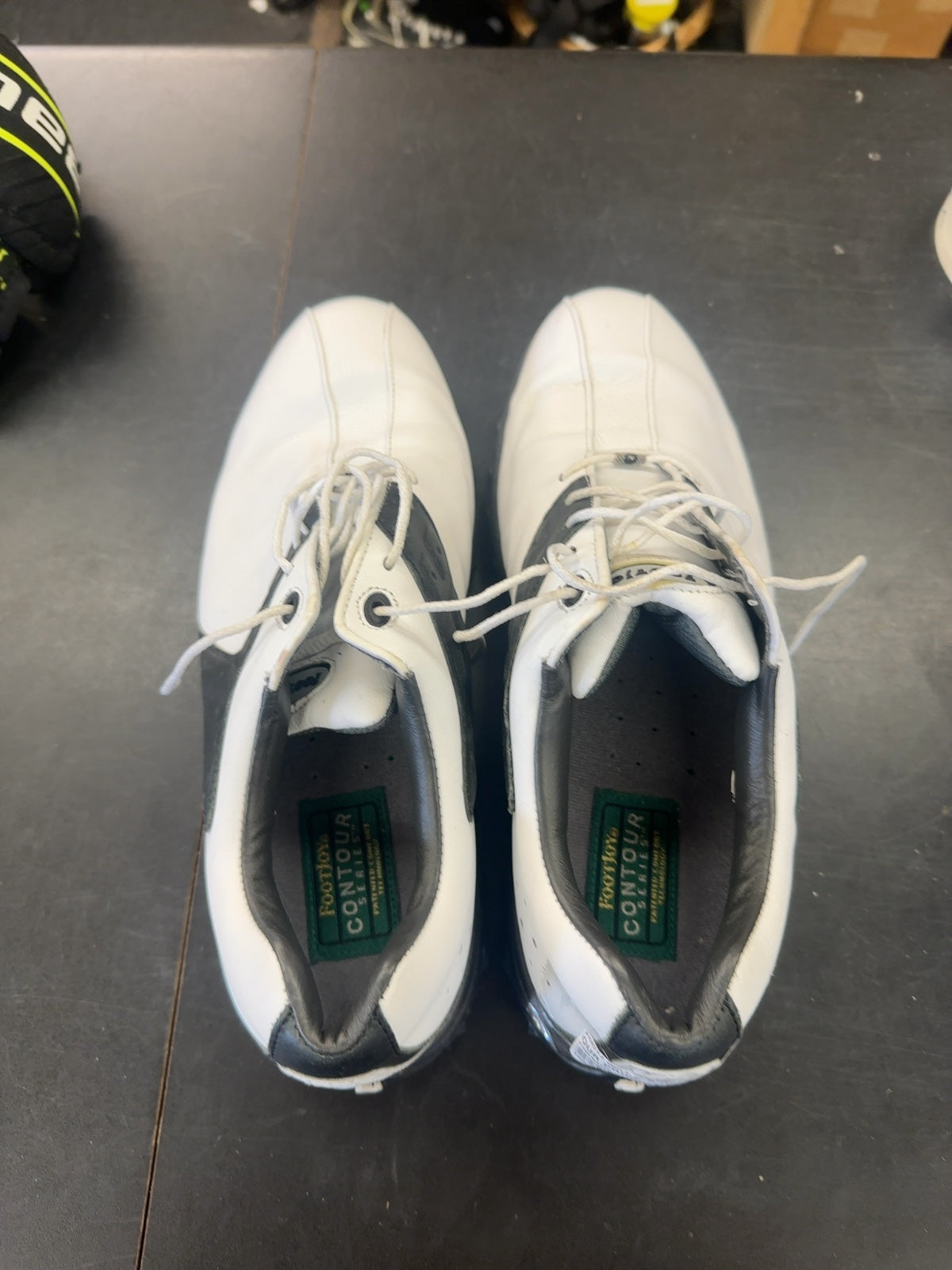 FootJoy Contour Series Golf Shoes - Size 9.5