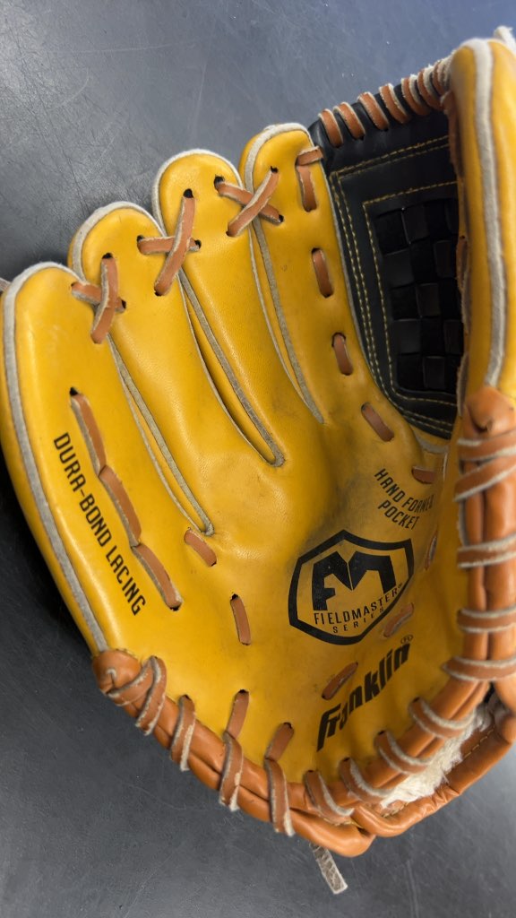 Franklin Baseball Glove Fieldmaster Series Yellow Good Condition 10"