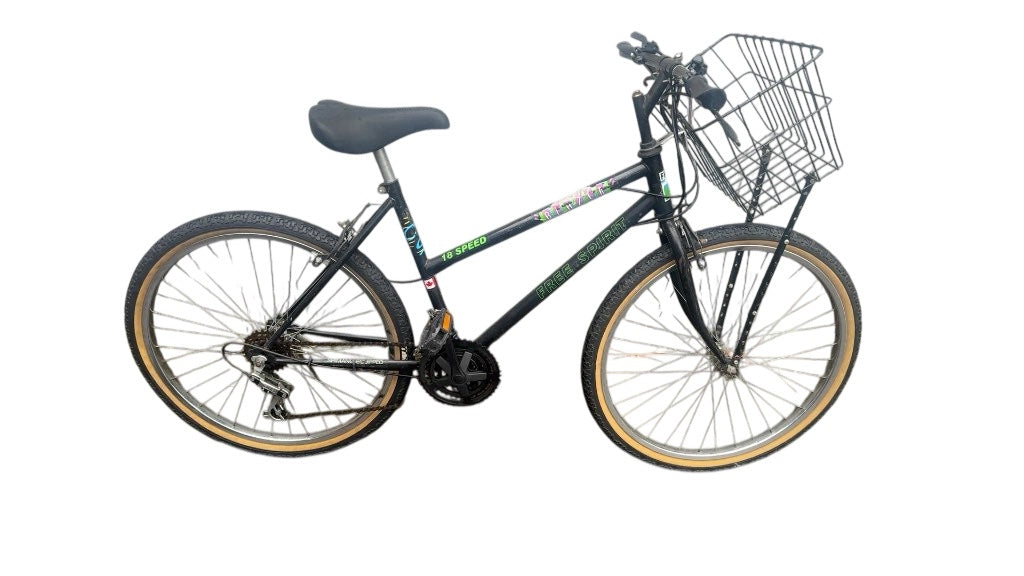 Free Spirit Mountain Bike 18 Speed Black Used 26"