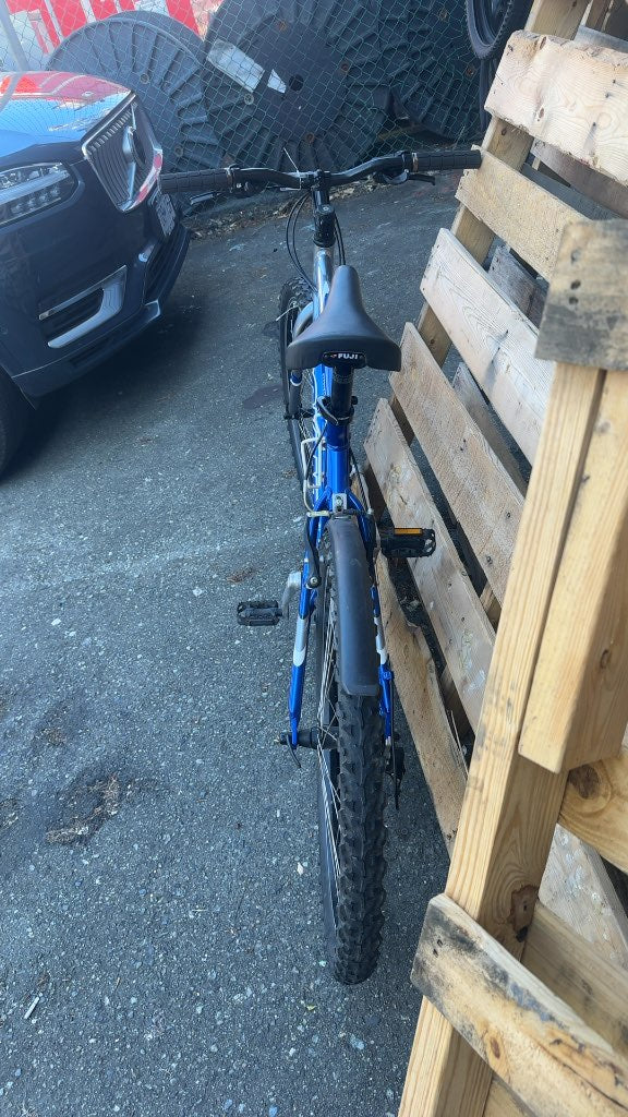 Giant Boulder 26" Mountain Bike