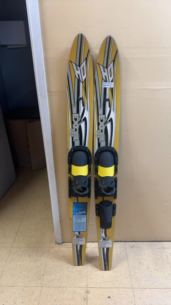 HO Excel Water Skis 159cm-in good condition