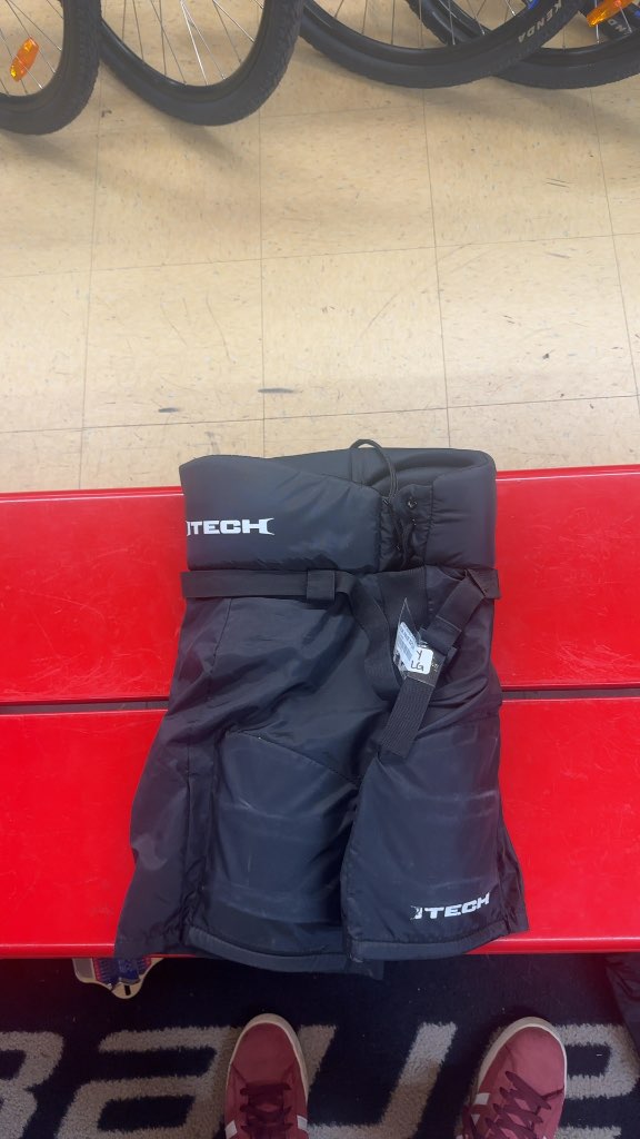 ITECH Hockey Pants Youth Large Black Used