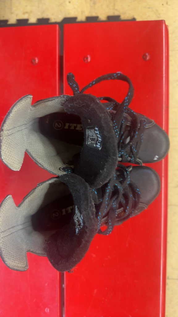 Itech Hockey Skates RPM Black Used Size 2