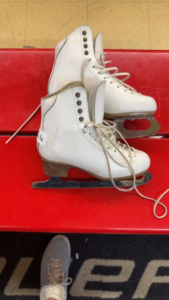 Jackson Figure Skates Mark IV White Used Size 4