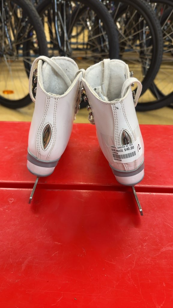 Jackson White Youth Figure Skates Size 12Y Good Used Condition
