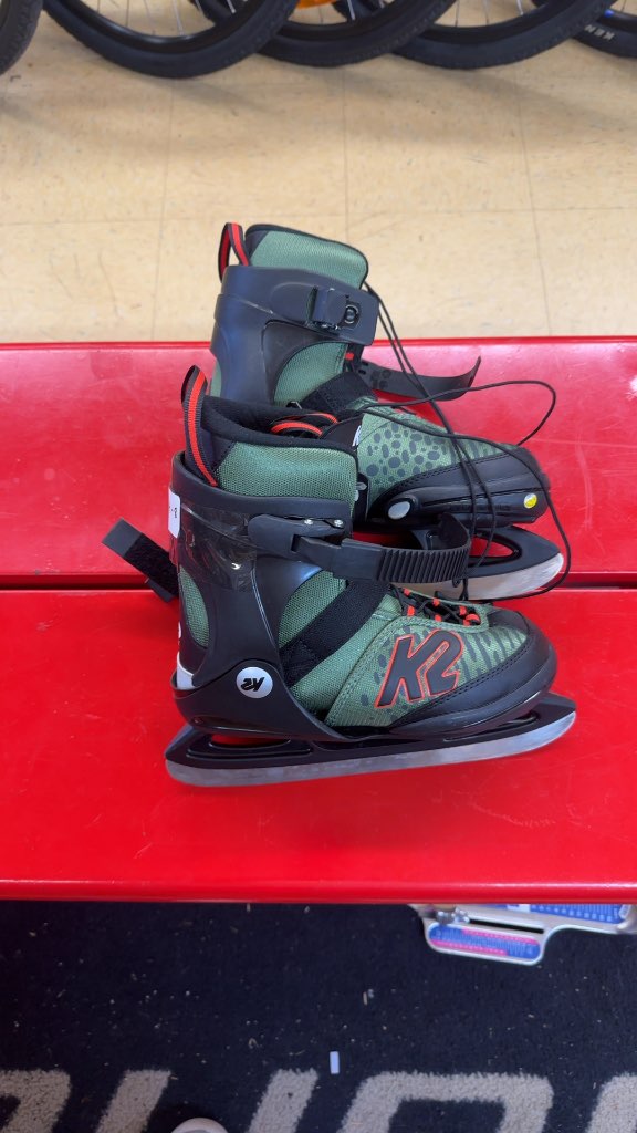 K2 Raider Adjustable Ice Skates Green/Black Used Size 4-8