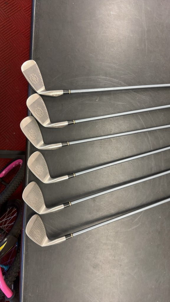 King Snake Iron Set Oversize Graphite Regular Flex Used 3, 5-9