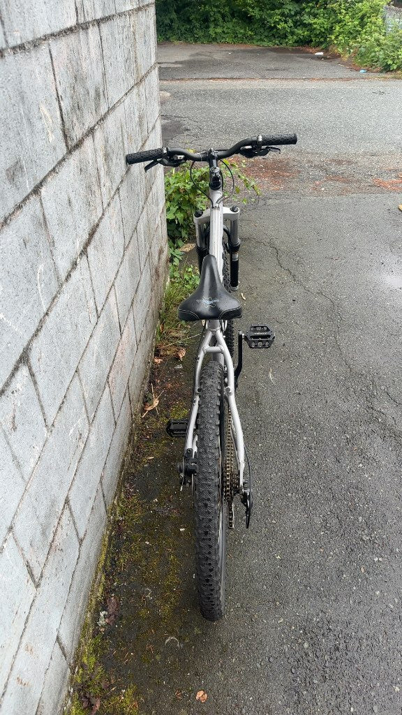 Kona Fire Mountain Hardtail Mountain Bike Silver Used 15" Frame