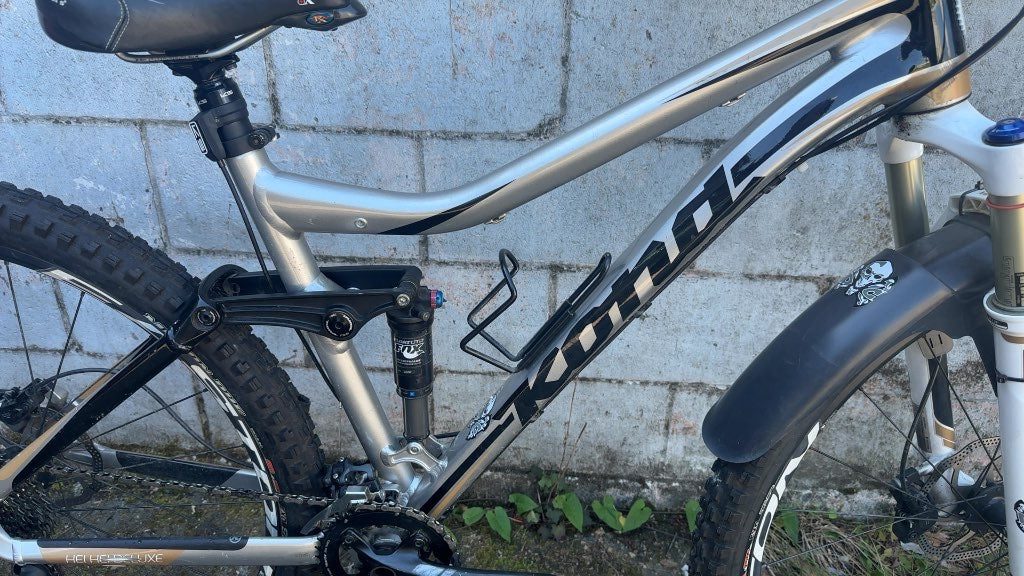 Kona Hei Hei Deluxe 29" Mountain Bike-in very good condition