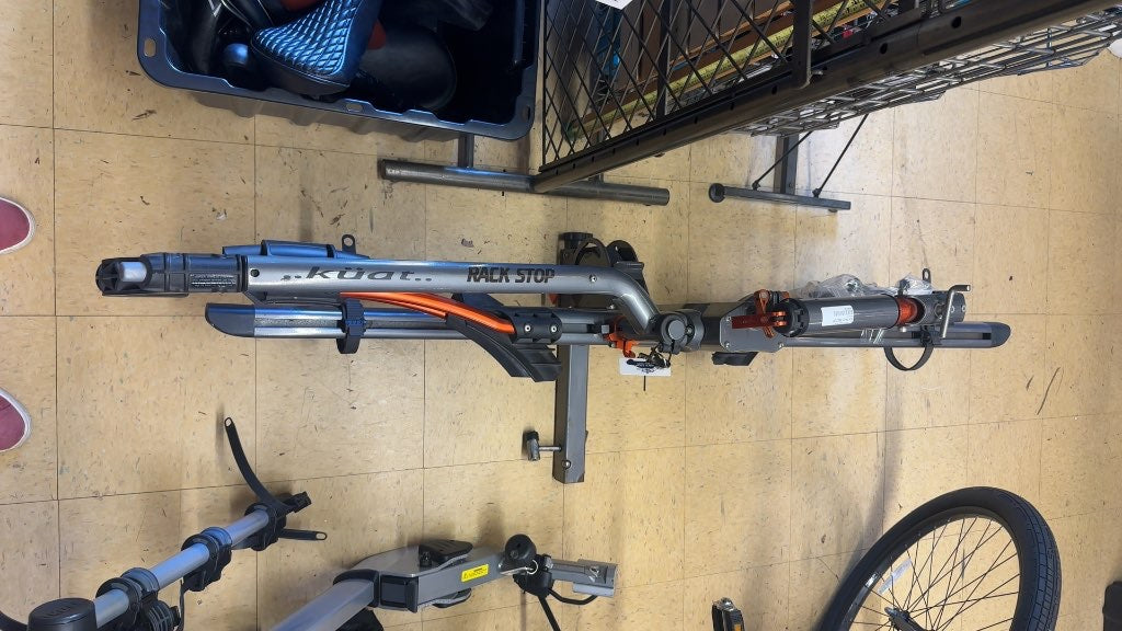 Kuat Hitch Bike Rack NV 2.0 Grey/Orange Used 2-Bike
