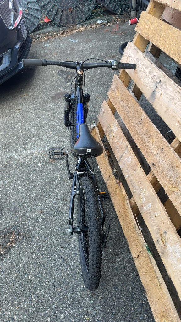 MEC Dash 20" Kids' Mountain Bike