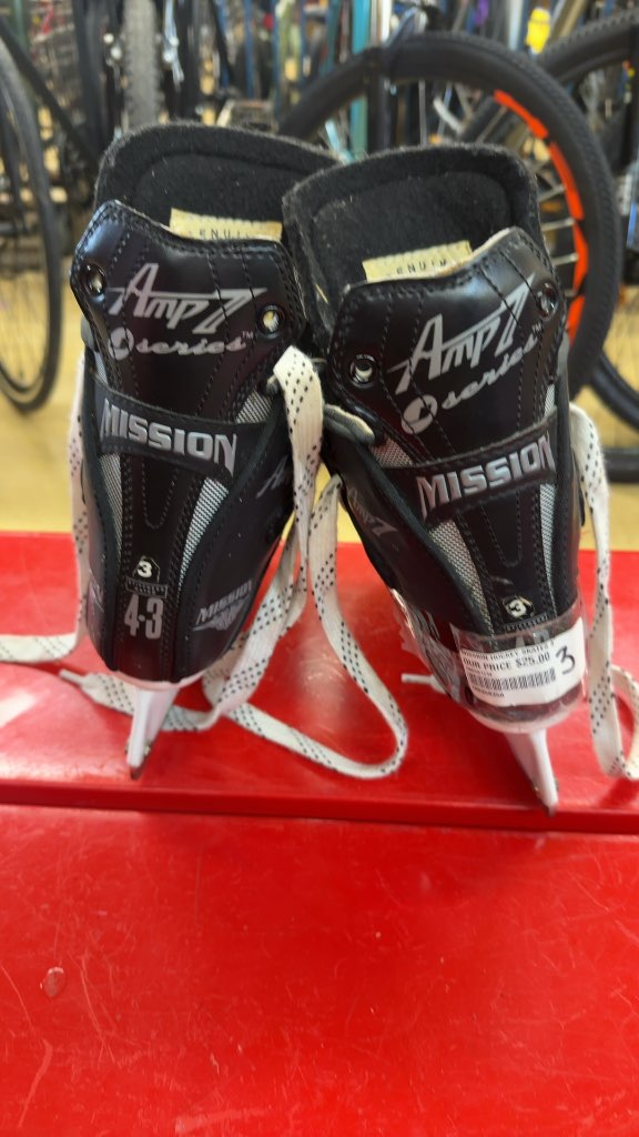 Mission Amp 7 Series Hockey Skates Used Size 3