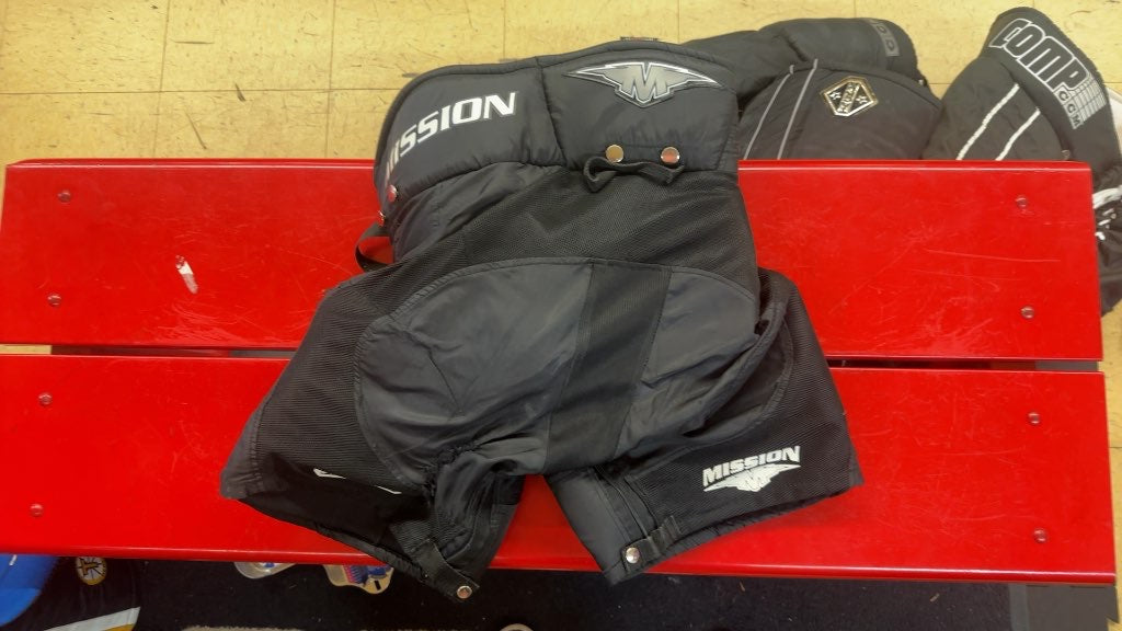 Mission Hockey Pants Black Used Junior Large