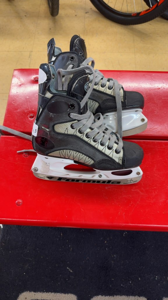 Mission Hockey Skates Betty Flyweight Used Size 4.5