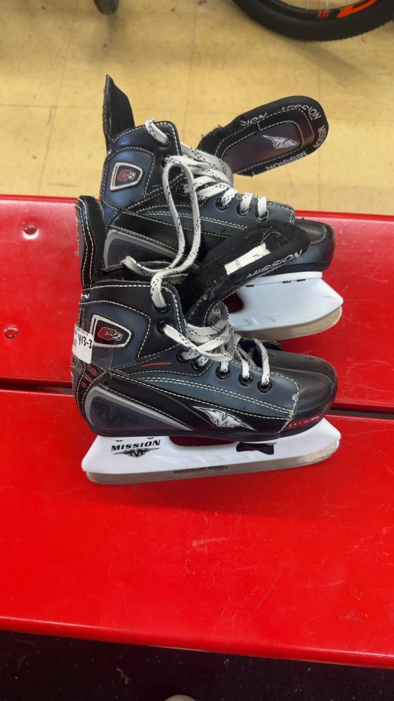 Mission Hockey Skates G2 Adjustable Used Youth Size Y13-3