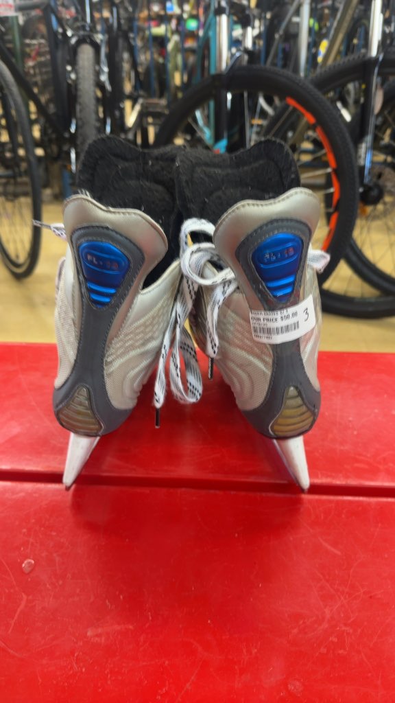 Nike Bauer Ice Hockey Skates FL-10 Used Size 3