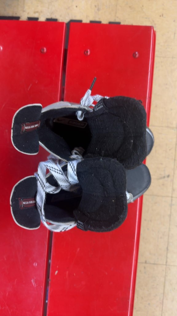 Nike Bauer Ice Hockey Skates FL-10 Used Size 3