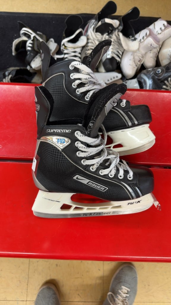 Nike Bauer Ice Hockey Skates Supreme Pro Used Size 6R