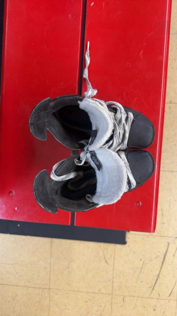 Nike Bauer Supreme Hockey Skates Used Size 3