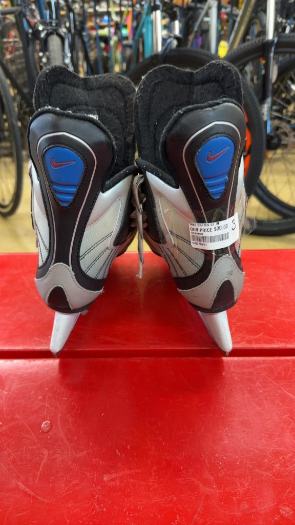Nike Flexlite Hockey Skates Silver/Black Used Size 3