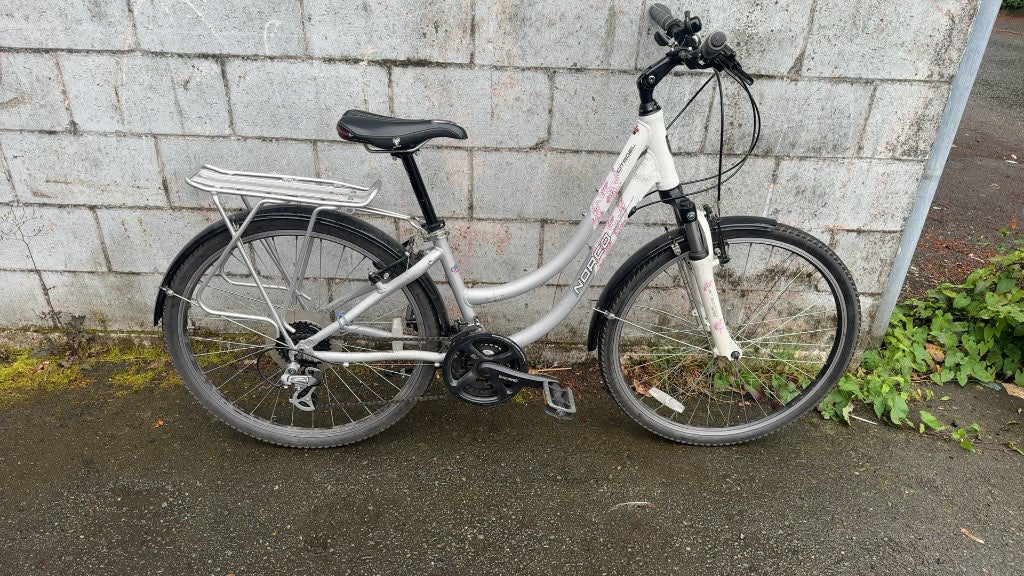 Norco Citadel Hybrid Bike White/Silver Used Small