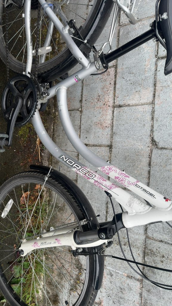 Norco Citadel Hybrid Bike White/Silver Used Small