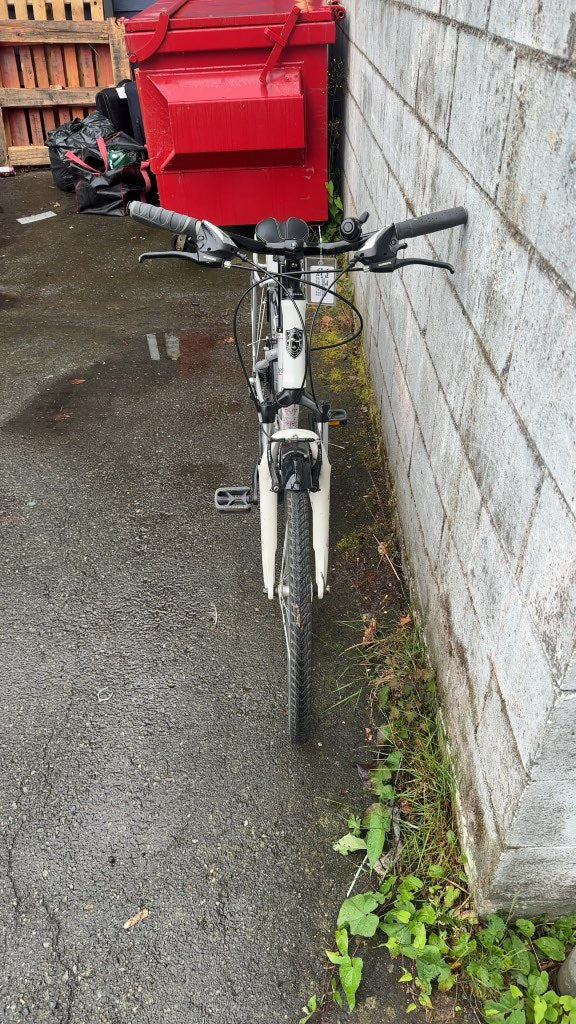 Norco Citadel Hybrid Bike White/Silver Used Small