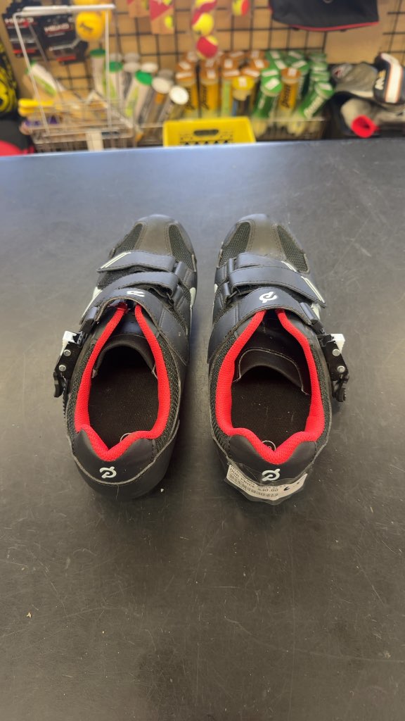 Peloton Cycling Shoes Black Red Good Condition Size 6.5