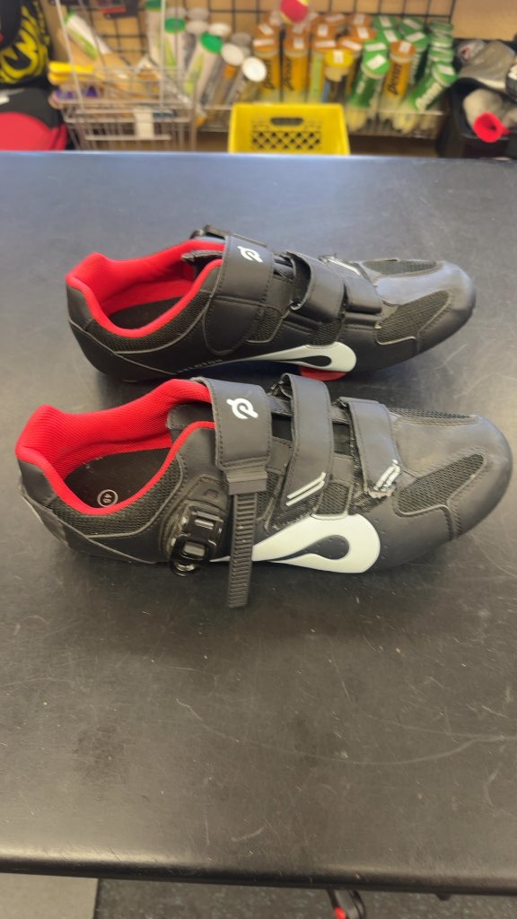 Peloton Cycling Shoes Black/Red very Good Condition Size 12