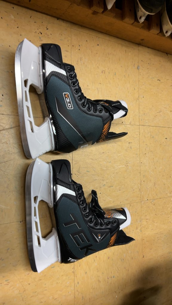 Powertek Tek V3.0 Hockey Skates Senior Size 11