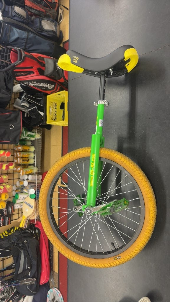 QU-AX "Only One" Unicycle - Green/Yellow