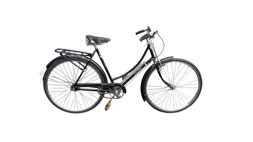 Raleigh Cruiser Bike Tourist Black Good Condition 28"
An absolute classic!!!! Those who know know