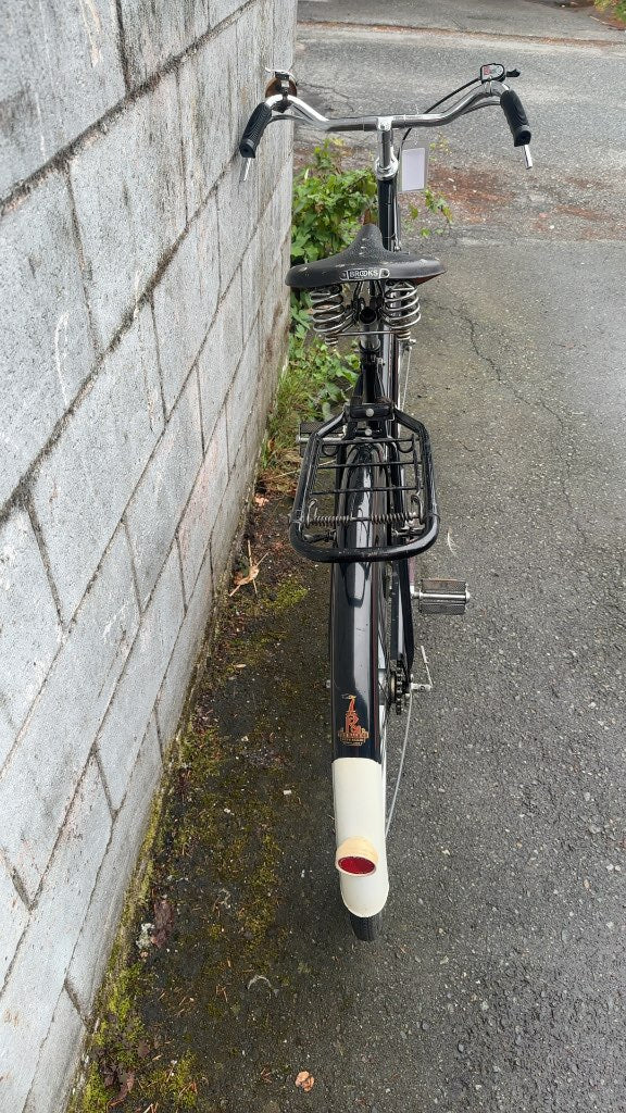 Raleigh Cruiser Bike Tourist Black Good Condition 28"
An absolute classic!!!! Those who know know
