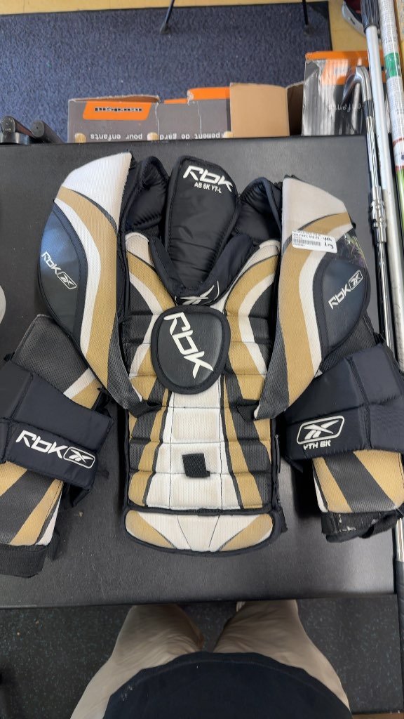 RBK Goalie Chest Protector AB 6K Youth Large Used