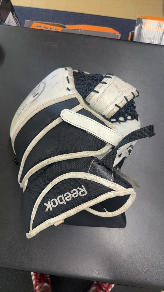 Reebok 18K Senior Goalie Catcher White/Black Used