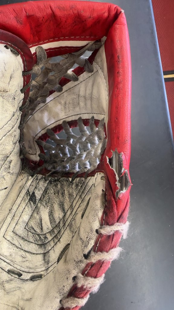 Reebok Goalie Catcher 18K Red/White Used Intermediate

Some damaged to it on the lower palm and at the top.  Priced for street or backup use