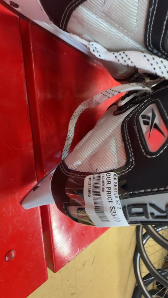 Reebok Ice Hockey Skates 4K Used Size 2