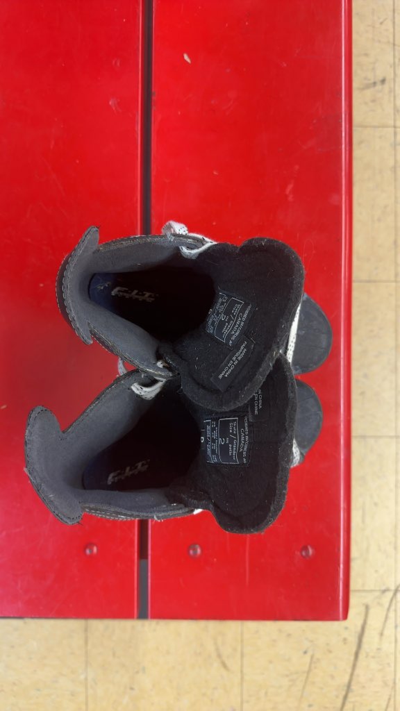 Reebok Ice Hockey Skates 4K Used Size 2