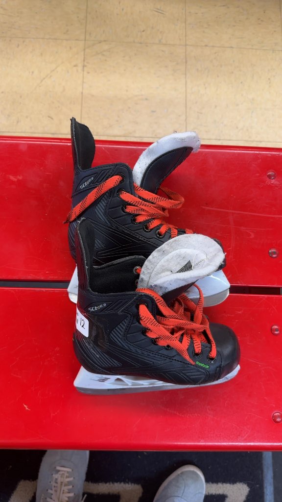 Reebok SC87-23 Hockey Skates Black/Orange Used Size 12