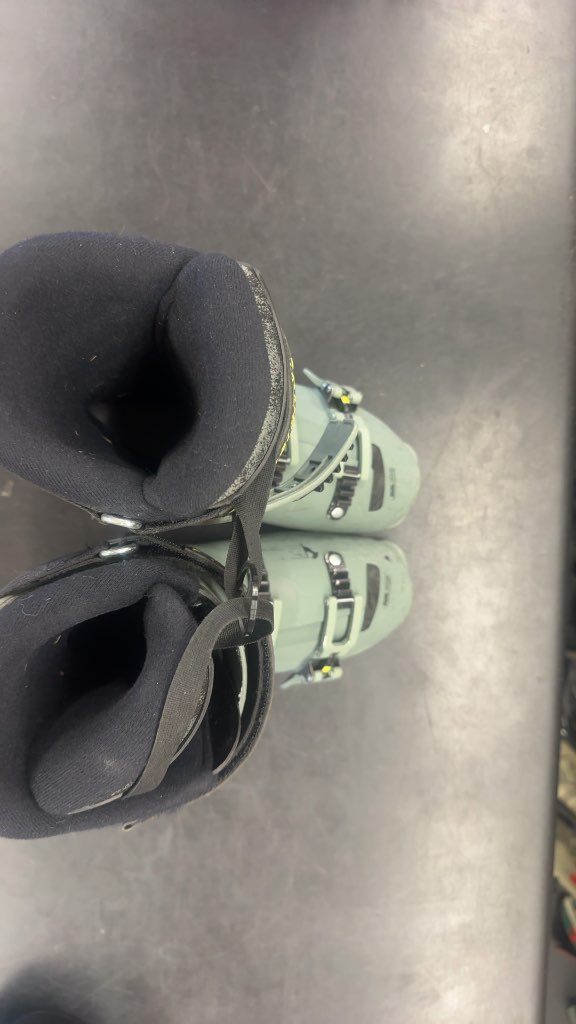 Rossignol Alltrack JR 80 Ski Boots Green Used 23.5