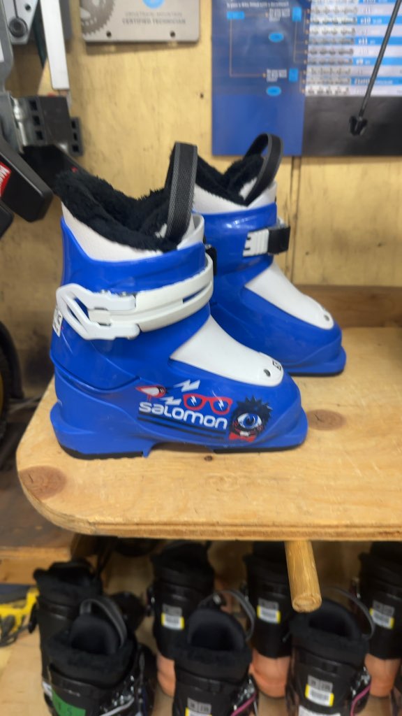 Salomon Kids Ski Boots Blue/White Good Condition Size 15/16