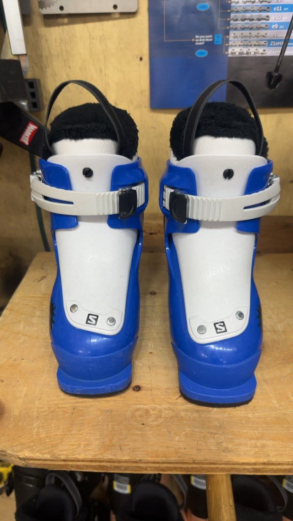 Salomon Kids Ski Boots Blue/White Good Condition Size 15/16