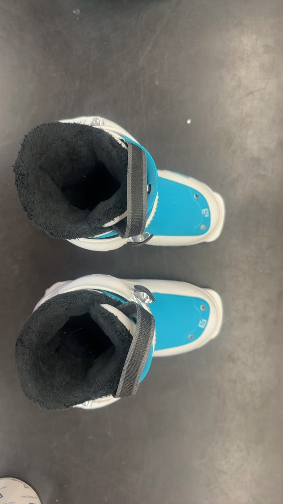Salomon Kids Ski Boots T1 White Blue Used Size 17.5